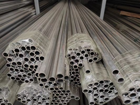 Quente de aço inoxidável lustrado espelho da tubulação sem emenda dos Ss 310 do tubo 304 da tubulação do quadrado laminado
